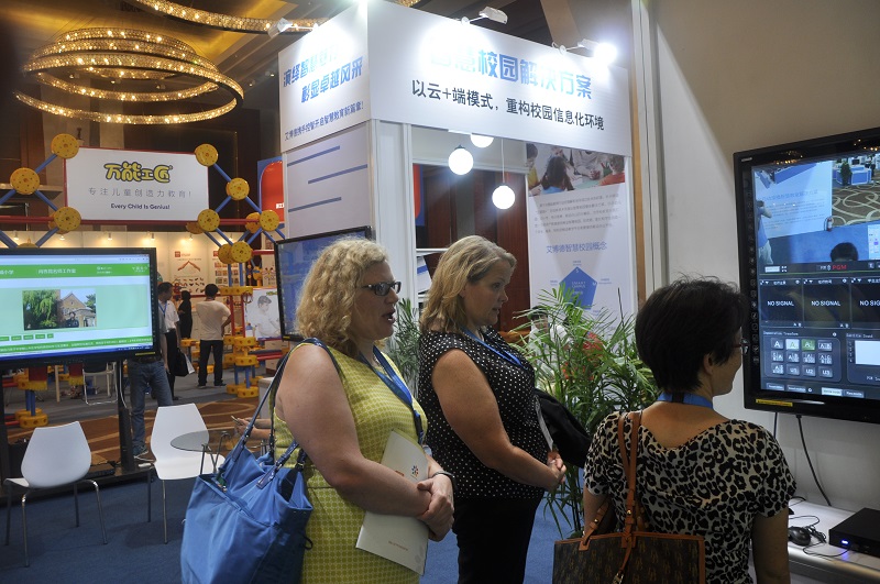 全自動錄播智慧教（jiāo）室